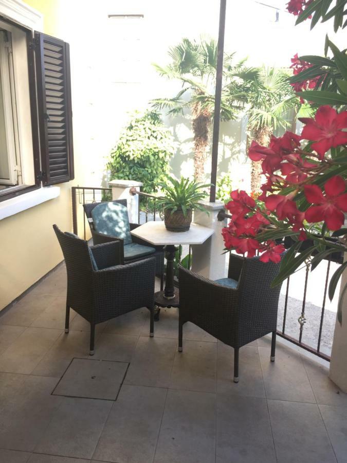 אופטיה Rooms Tusculum מראה חיצוני תמונה