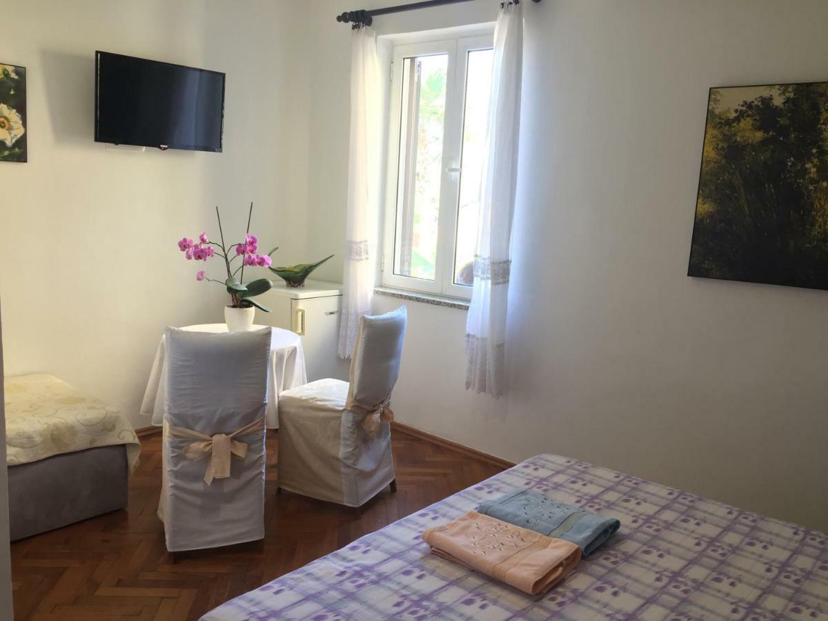 אופטיה Rooms Tusculum מראה חיצוני תמונה